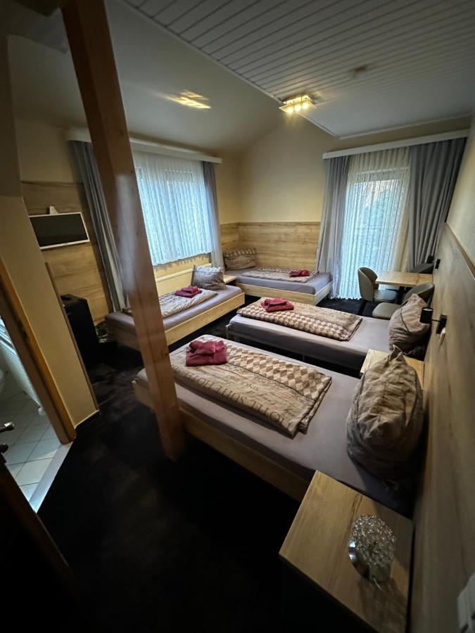 Hotel Pension Pamina Berlino Esterno foto